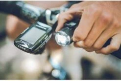 Lezyne Femto USB White Front Light -Lezyne 13330615e296d85842e83.65517002