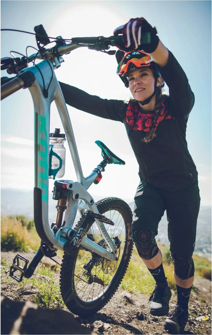 Lezyne Flow Cage SL Bottle Cage (Left Side) White 2 Lezyne Flow Cage SL Bottle Cage (Left Side) White - Image 2