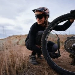 Lezyne Pocket Drive HV Hand Pump (Max 90 Psi / 6.2 Bar) Black 5 Lezyne Pocket Drive HV Hand Pump (Max 90 Psi / 6.2 Bar) Black -Lezyne 207959061de91bac48351.91705436